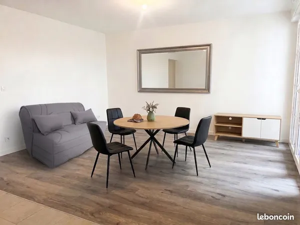 T2 meublé de 46 m² avec terrasse privative dans résidence sécurisée - Serris / Val d'Europe (Libre l