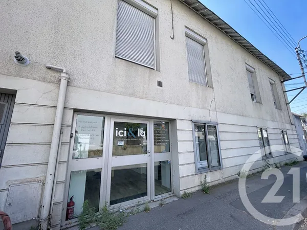 Local commercial 64 m²