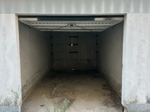 Garage/box
