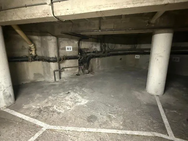 Place voiture - Parking sécurisé - Paris 10 - Hôpital Saint Louis