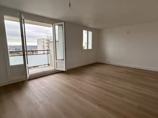 UN appartement RENOVE : Lumineux avec Vue Imprenable sur le
