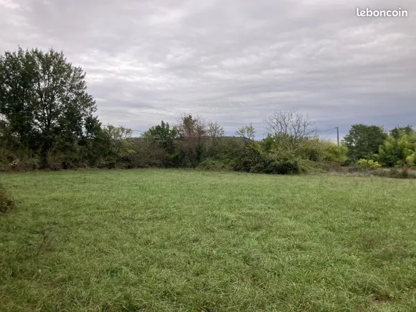 Terrain 2 500 m² Siorac En Perigord