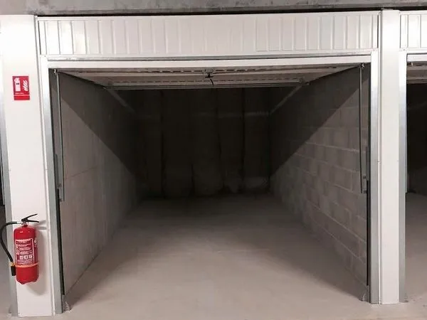 Superbe box sécurisé, st Cyprien