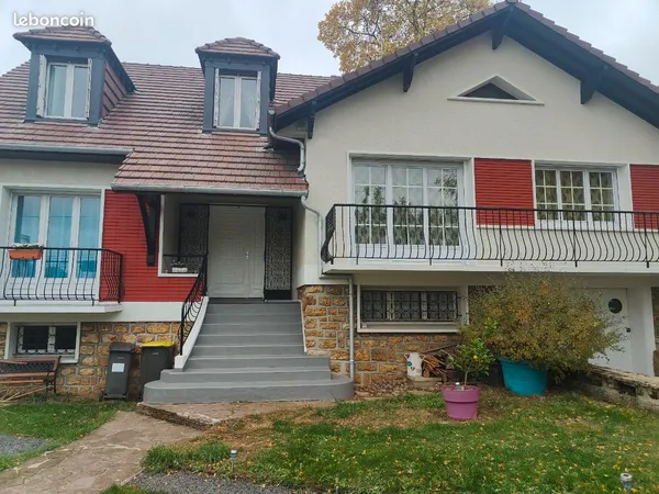 Maison soubassement meulière