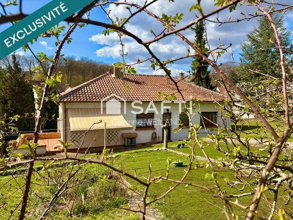 Maison individuelle de 101 m² avec jardin arboré et verger , 3 chambres, double garage