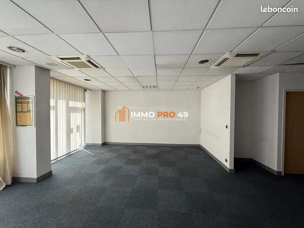 Bureaux 84 m² Cholet