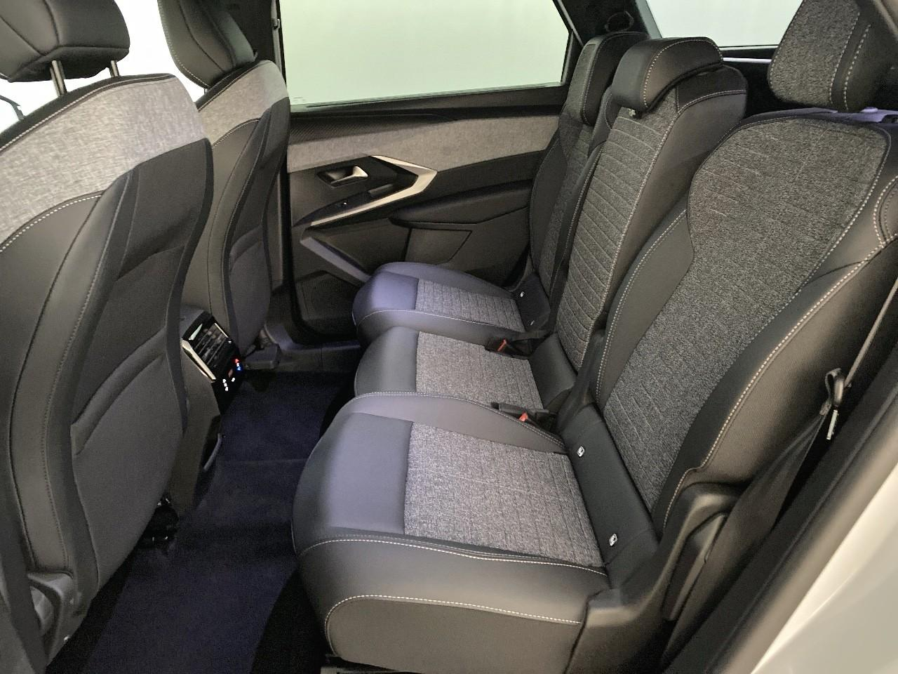 Peugeot 5008 hybrid 145 ch e-dcs6 allure — photo 10
