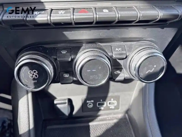 Renault Captur tce 90 — photo 21
