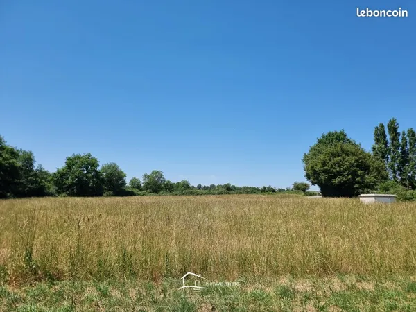 Terrain 822 m² Sanxay