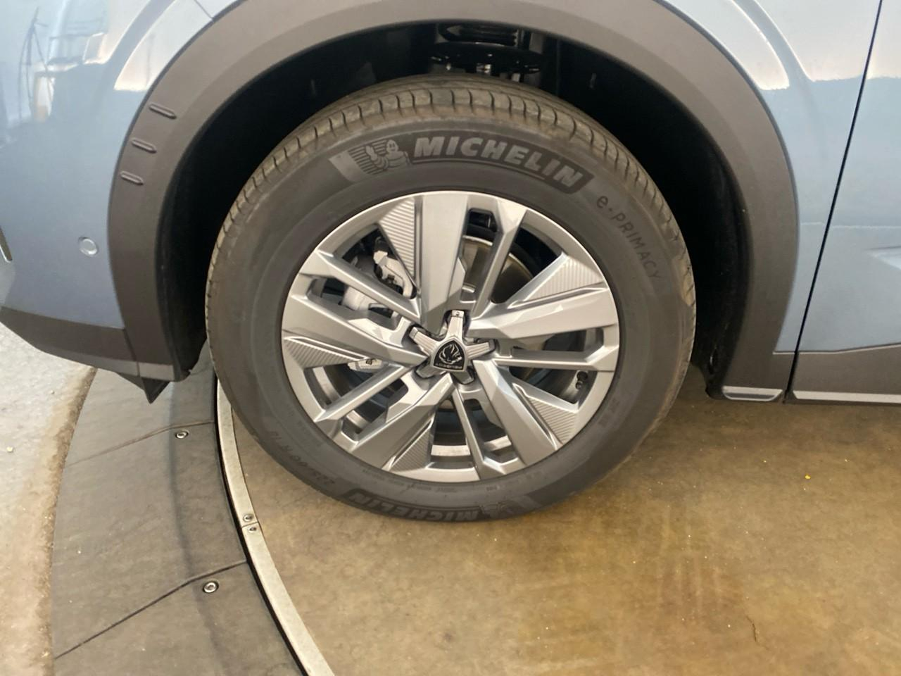 Peugeot 5008 hybrid 145 ch e-dcs6 allure — photo 11