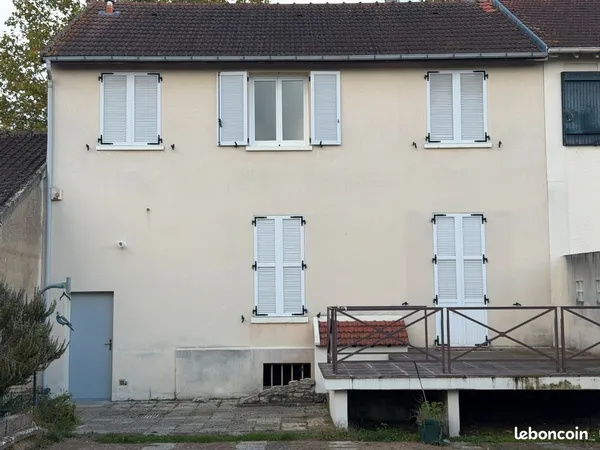 Maison familiale 5 pièces - 4 chambres - Jardin 200 m²