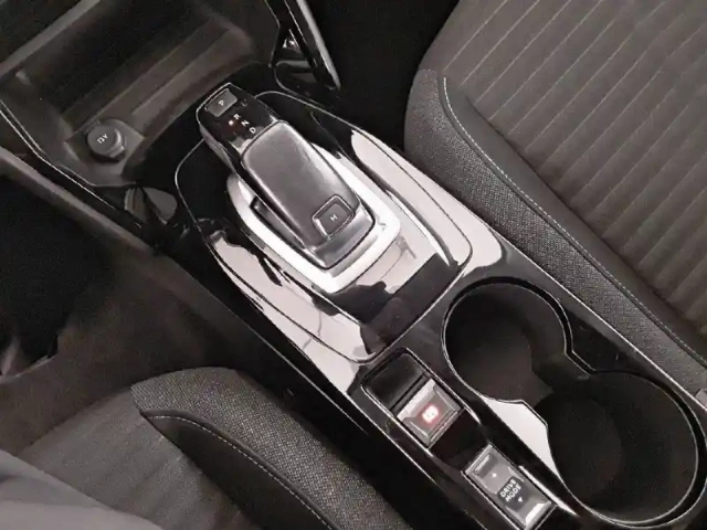 Peugeot 208 puretech 100 s&amp;s eat8 — photo 36