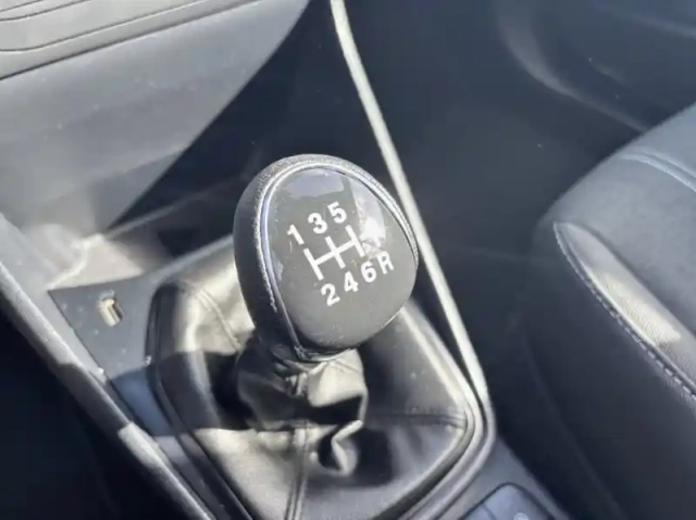Ford Fiesta 1.0 ecoboost 95ch connect business nav 5p — photo 8