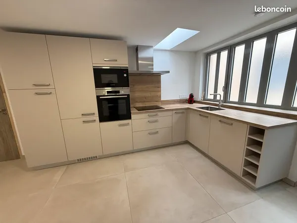 Appartement T4 meublé de 107m2 - ST SYMPHORIEN D'OZON - Coeur village