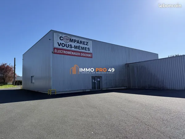 Local 280 m² Cholet