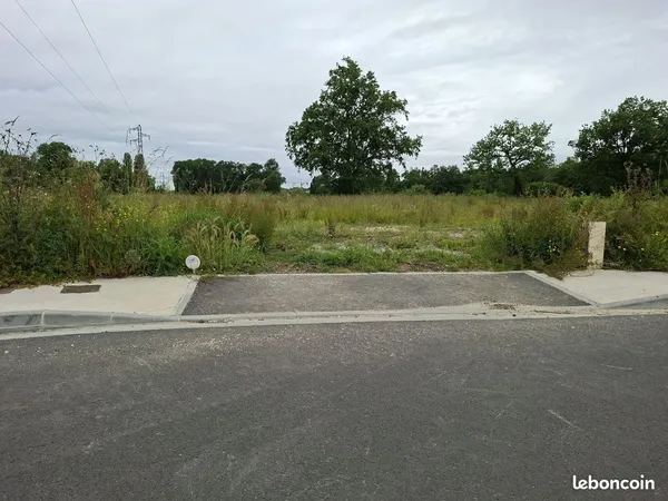 Terrain à bâtir de 580 m² à MIOS (33)