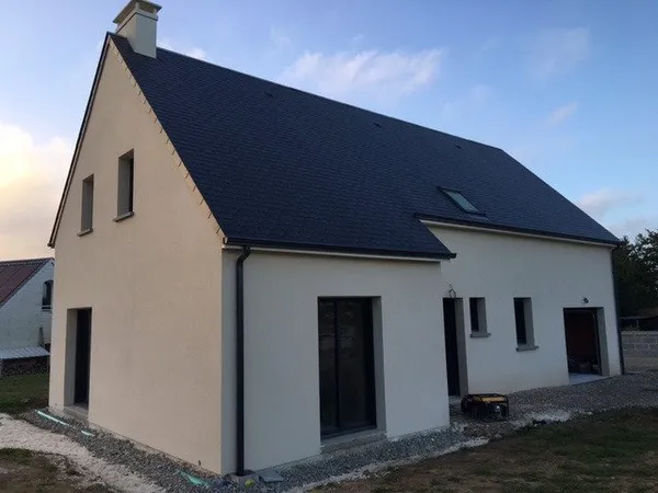 MAISON 4 CHAMBRES SUR GUILERS