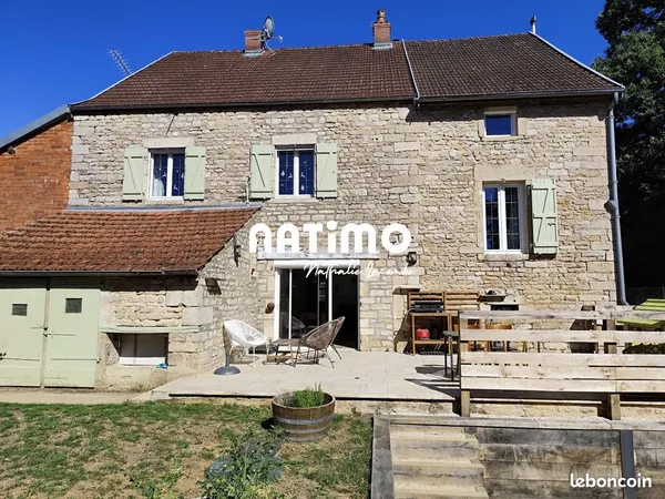 Propriété 8 pièces 160 m²