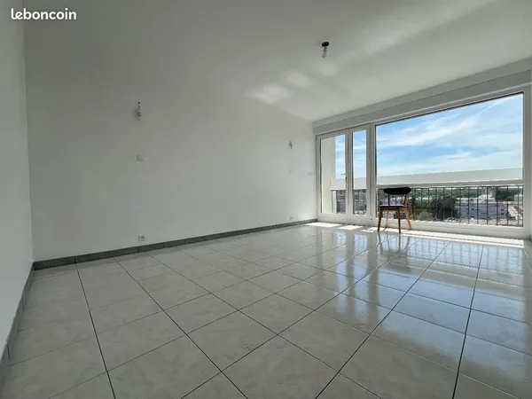 Appartement 48m2 rénové + cave + parking