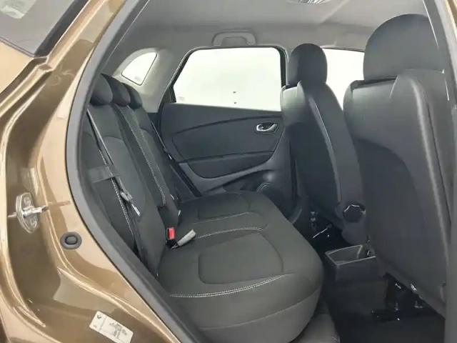 Renault Captur tce 120 energy — photo 25