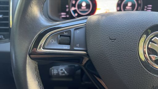 Skoda Karoq 2.0 TDI 150 4X4 - Style – 2019 – 86590 km – Diesel – Boîte Manuelle — photo 9