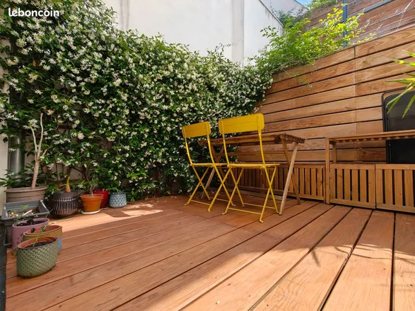 Appartement esprit loft · Patio arboré 9 m2 · Place Carnot · Copropriété exceptionnelle