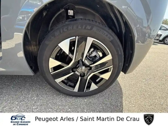 Peugeot 208 100 s&amp;s bvm6 — photo 11