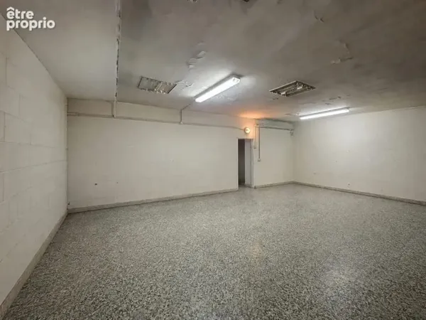 Commerce 56 m²