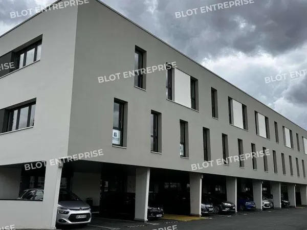 A louer bureaux 190m² Saint-Grégoire Pentagone 2
