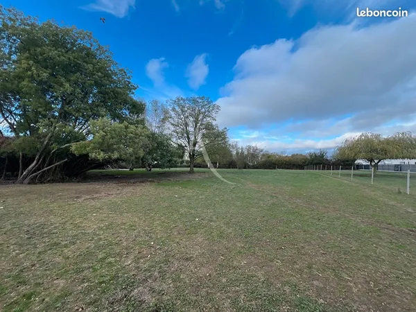 Terrain 3895 m² LE BERNARD