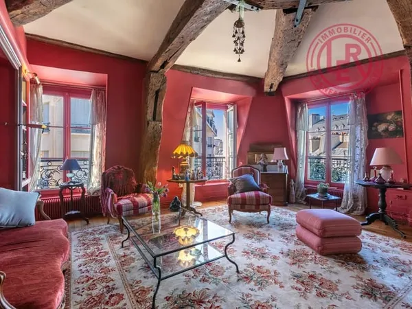 Paris 3ème - Proche place des Vosges - Duplex lumineux et sans vis à vis