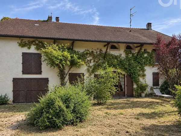 Maison 5 pièces 202 m²