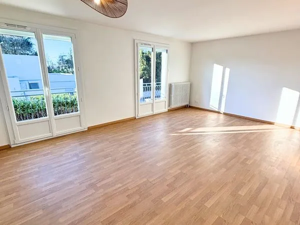 T4 rénové 100 m² + 23 m² à aménager, jardin et parking