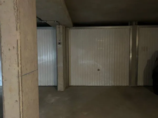 Location place parking et box