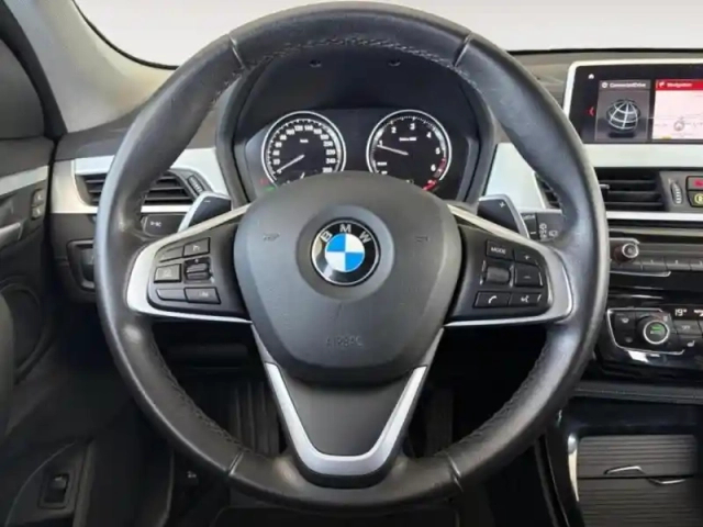 Bmw X1 sdrive18da 150ch xline — photo 12