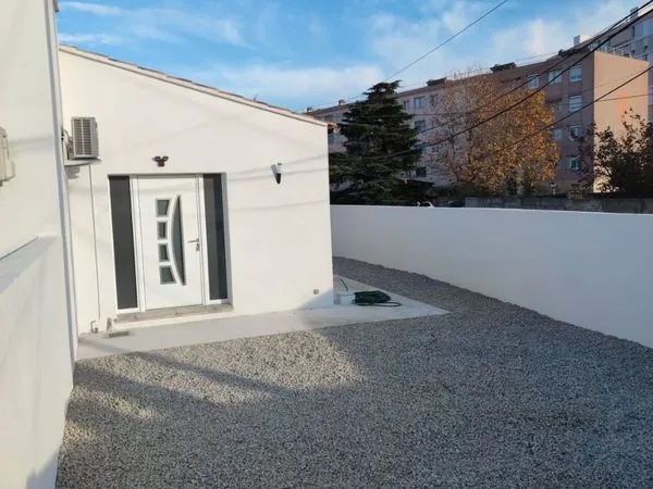 Maison T2 meublée de 43 m² avec jardin privatif de 120 m² - Port-de-Bouc