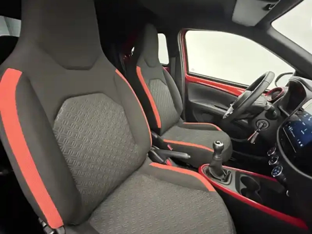 Toyota Aygo 1.0 vvt-i 72 design — photo 21