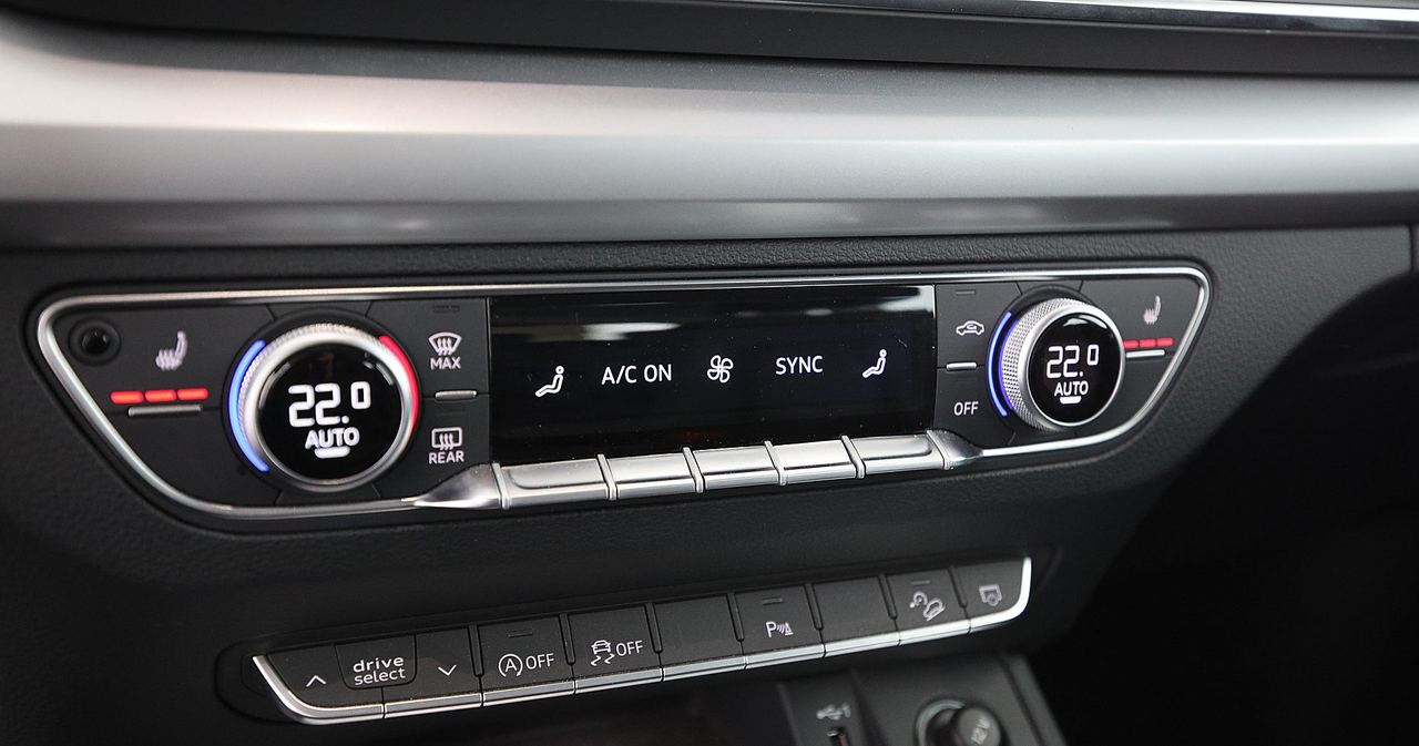 Audi Q5 — photo 21