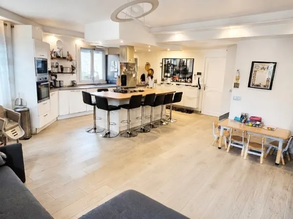 Maison T5 125 m² + toit-terrasse 65 m² | 4 ch | Garage | Sans copropriété