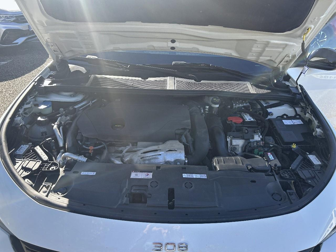 Peugeot 308 phev 180ch active pack e-eat8 — photo 20
