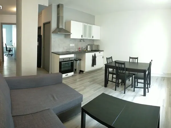 Chambre meublée dans un T4 / 63m² / Vallier Catane - Grenoble / CHARGES INTÉGRALEMENT COMPRISES