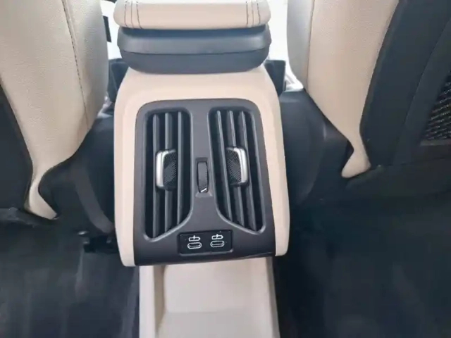 Bmw X1 sdrive 18i 136ch dkg7 — photo 27