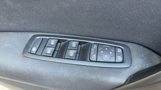Renault Megane Estate 1.5 Blue dCi 115 - Business – 2018 – 160144 km – Diesel – Boîte Manuelle — photo 42