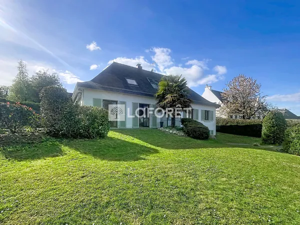 Maison 7 pièces 220 m²