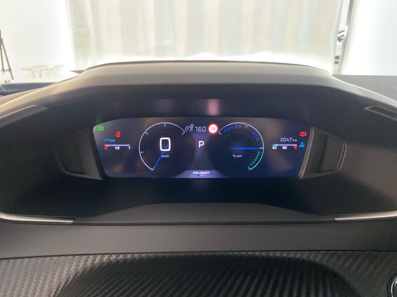 Peugeot 2008 hybrid 145 ch e-dcs6 allure — photo 13