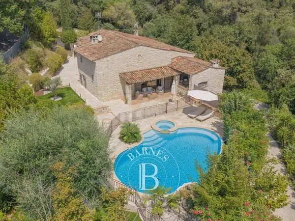 Hôtel 11 pièces 417 m²