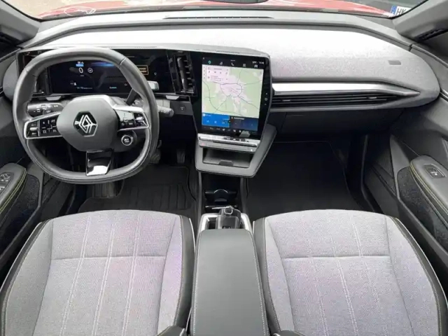 Renault Megane e-tech ev60 220 ch super charge — photo 5