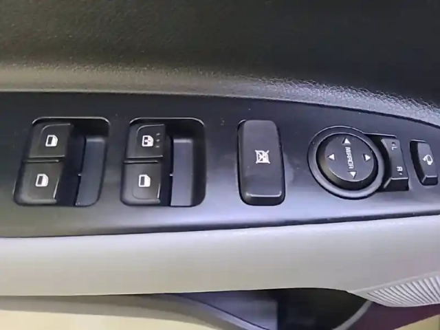 Kia Stonic 1.0 t-gdi 100 ch mhev ibvm6 — photo 30