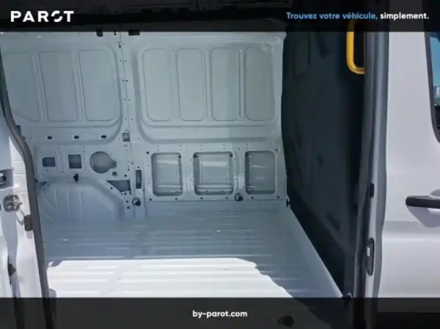 Ford Transit fourgon fg t310 l2h2 2.0 ecoblue 130ch ambiente — photo 28
