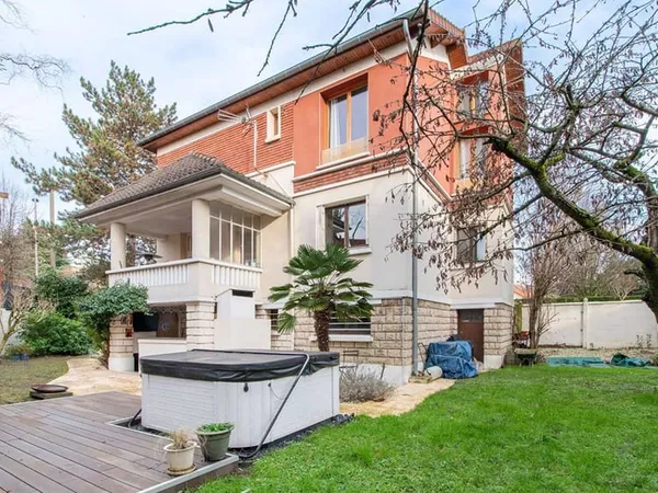 Maison 7 pièces 140 m²